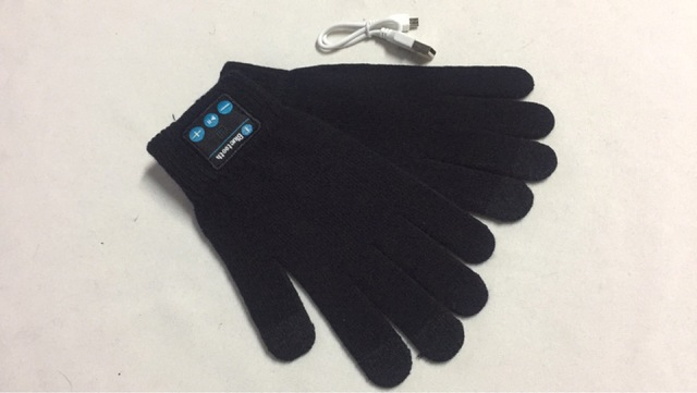 Bluetooth gloves